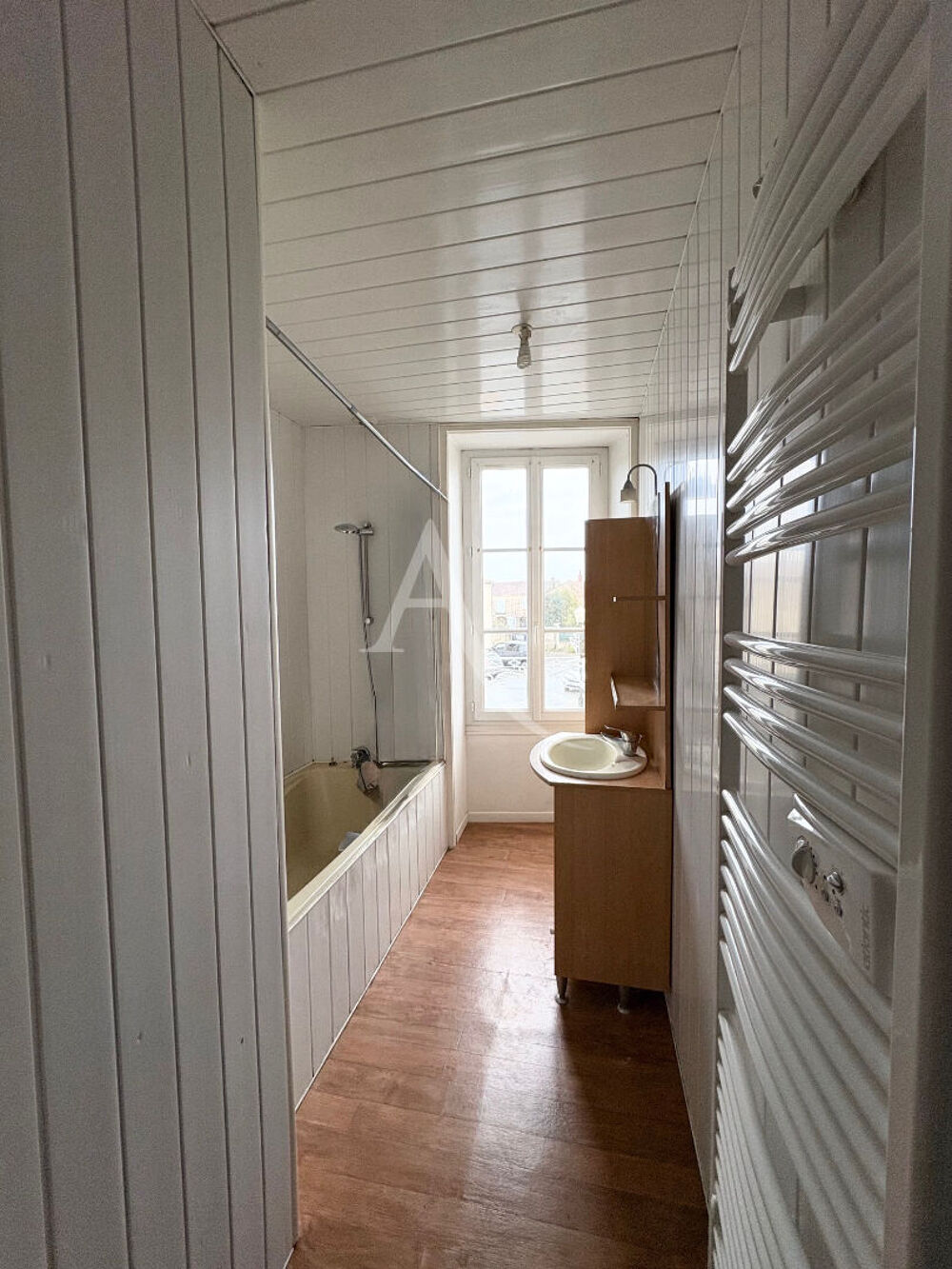 Maison - 2 logements (70m²) - Nalliers - 142m²