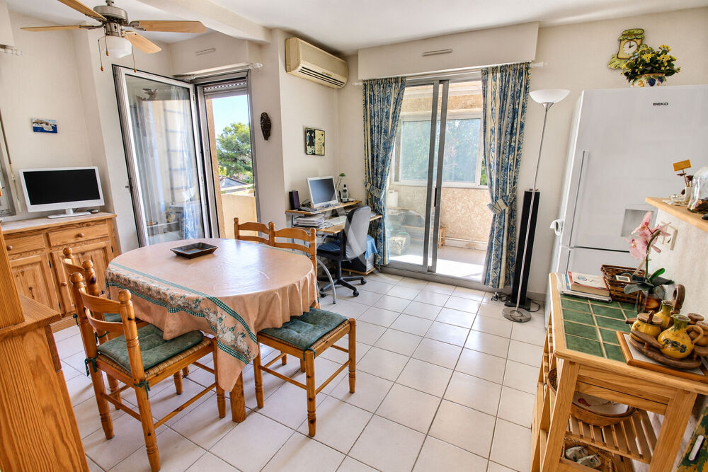Vente Appartement T2 Carqueiranne dernier étage avec terrasse plein sud. Carqueiranne