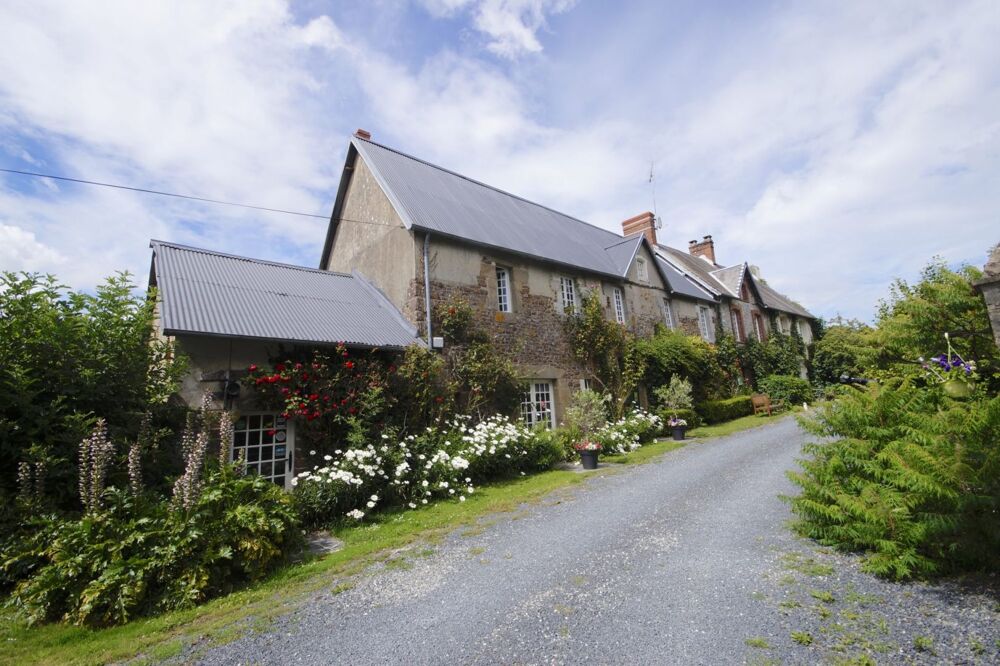 Vente Maison LA MANCHE - Au Sud De Coutances. Petite Demeure De Campagne Avec 5900m² Quettreville sur sienne