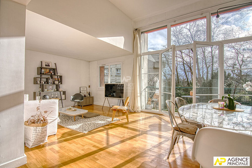 Vente Appartement Versailles Montreuil Appartement 4 Pièces 83 m² carrez situé au 1er étage avec balcon , cave et jardin de copropriété  - ce(s) Versailles