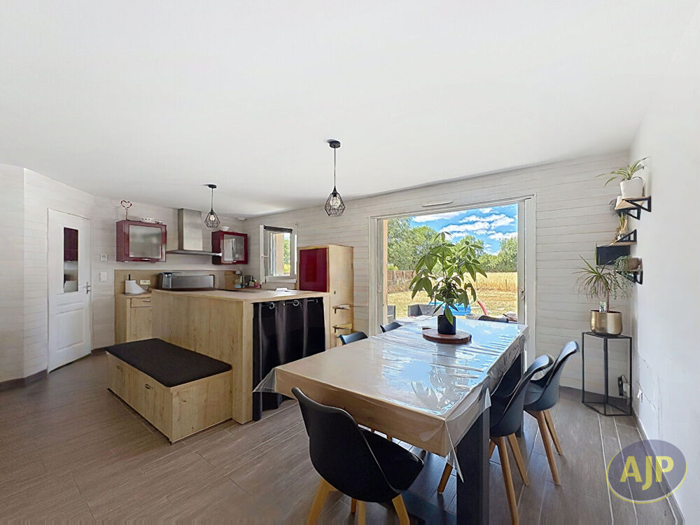 LES MAGNILS REIGNIERS - Maison de plain-pied - 4 chambres