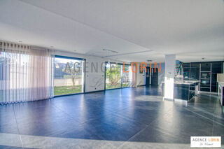  Maison à louer 6 pièces 173 m²
