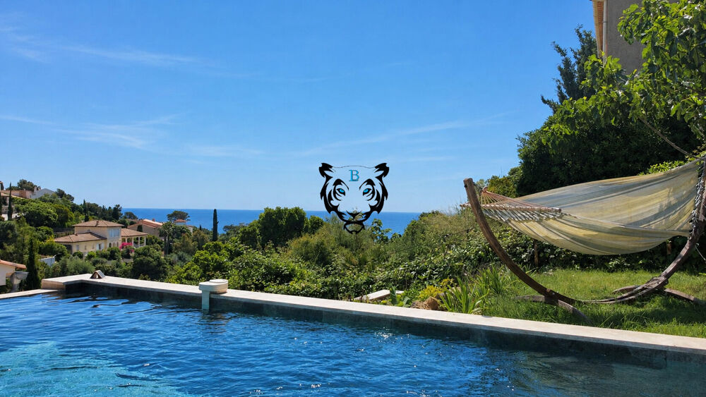 Maison avec piscine vue mer proche centre et plages - Les issambres