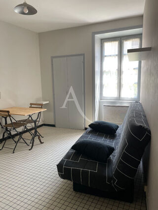  Appartement à louer 1 pièce 16 m²