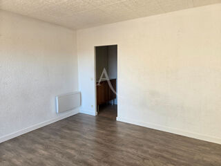  Appartement à louer 2 pièces 37 m²
