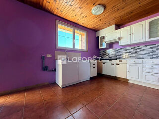  Appartement à louer 3 pièces 99 m²