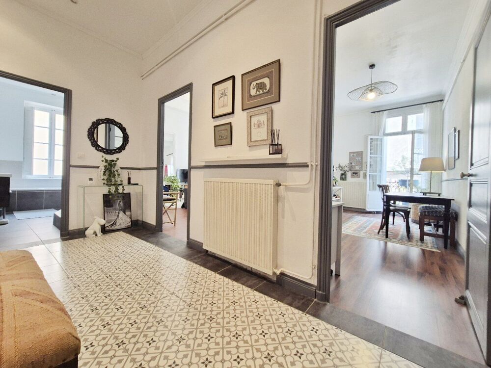Vente Appartement Emplacement Privilégié près de la Cathédrale - Appartement Bourgeois Rénové avec Goût et Caractère Beziers