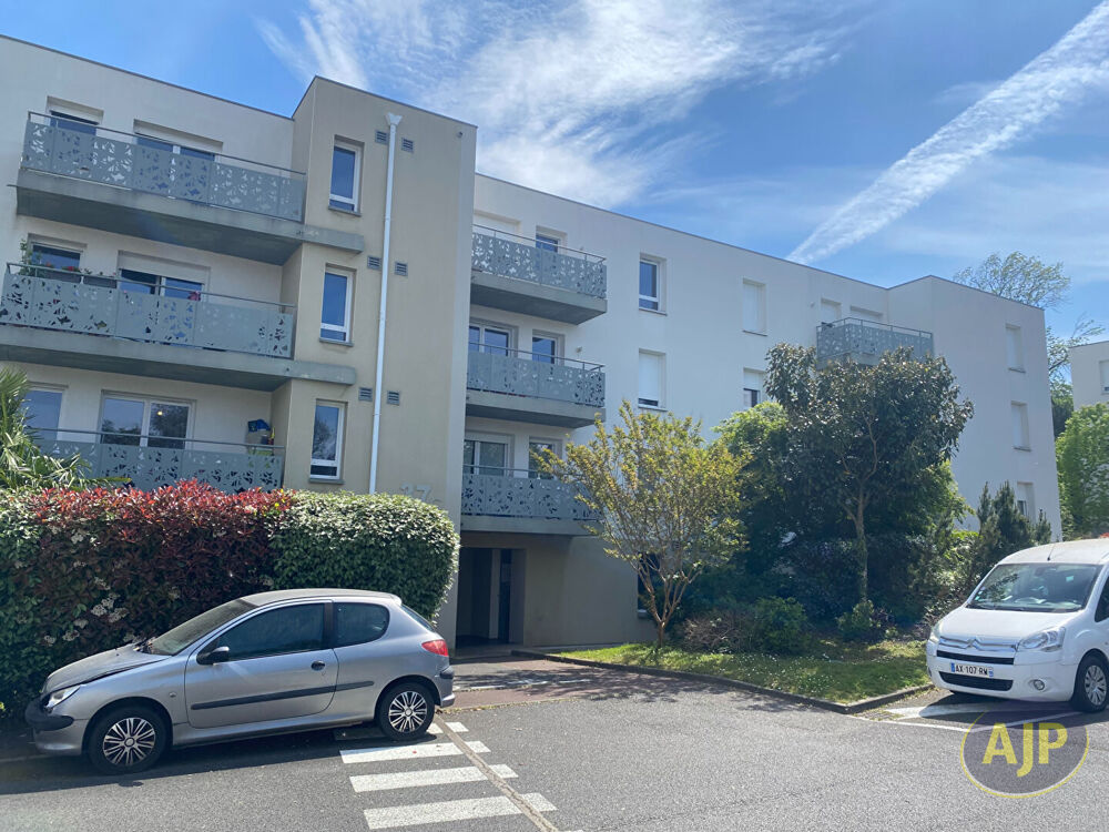 T2 Rez-de-jardin et au calme!