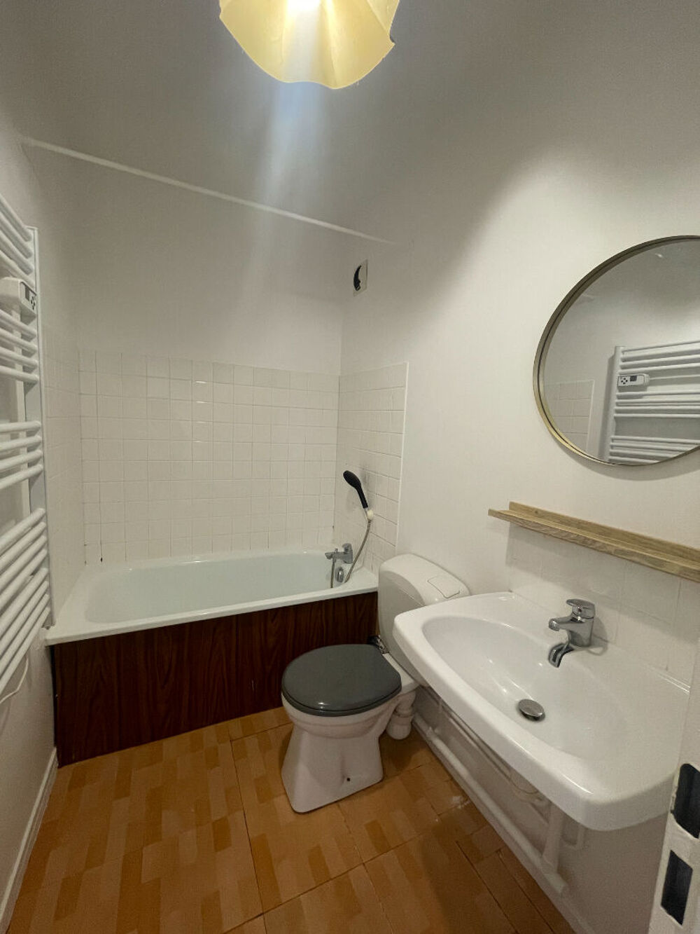 Location Appartement T2 de 40 m² avec parking + cave Sathonay camp