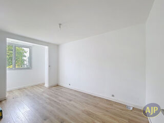  Appartement à louer 4 pièces 94 m²