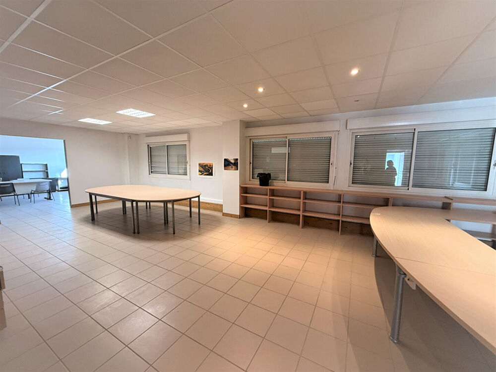   Bâtiment d'activité 868m² - ROCHE LEZ BEAUPRES Roche lez beaupre
