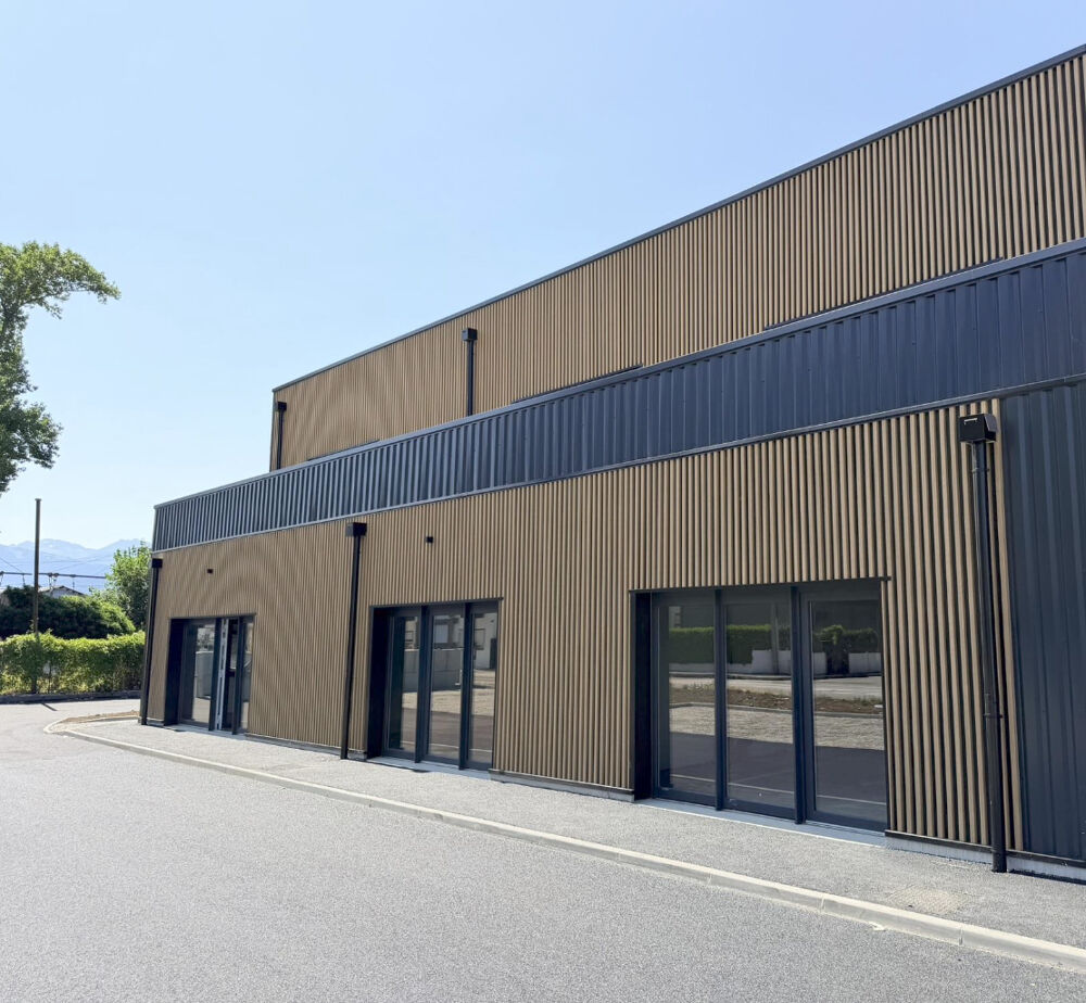   Locaux Commerciaux à Chignin de 60 à 300 m2 idéalement situés Chignin