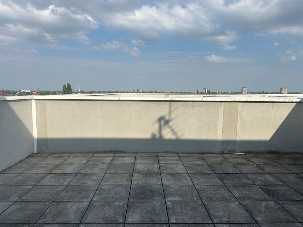 Location Appartement Appartement T5 meublé ? Dernier étage avec terrasse ? Lomme MAISON DES ENFANTS - MITTERIE Lomme