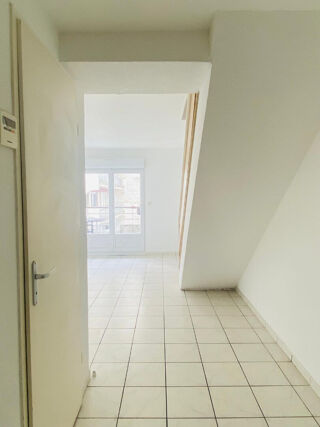 Appartement à louer 3 pièces 49 m²