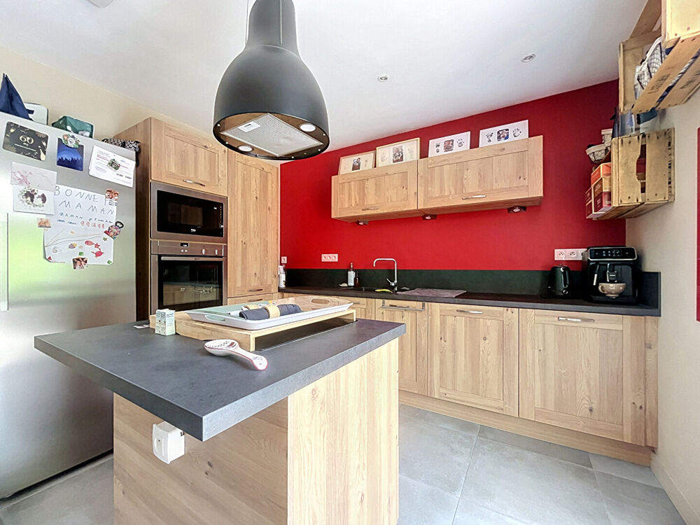 Vente Maison À vendre - Maison familiale avec vie de plain-pied à Combrée - Ombrée d'Anjou Combree