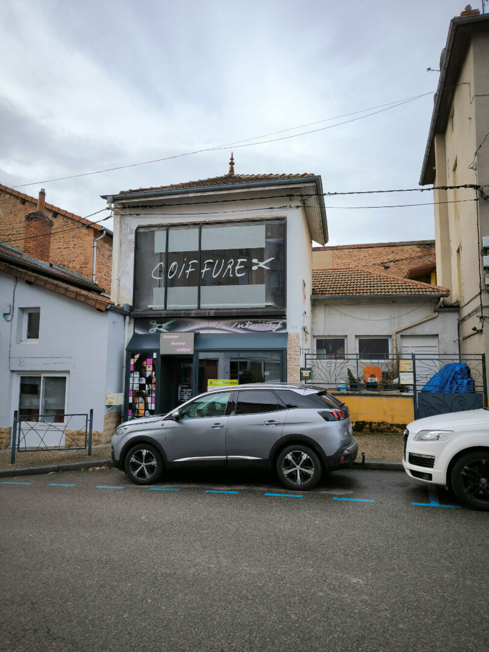   COURS, murs commerciaux Cours