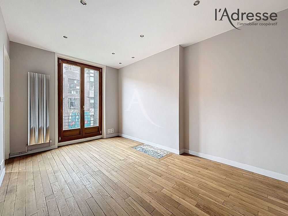 Suresnes Hyper Centre - Appartement 3 Pièces 59m² - Charme de l'ancien - Cave