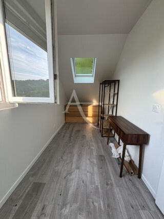  Appartement à louer 4 pièces 68 m²