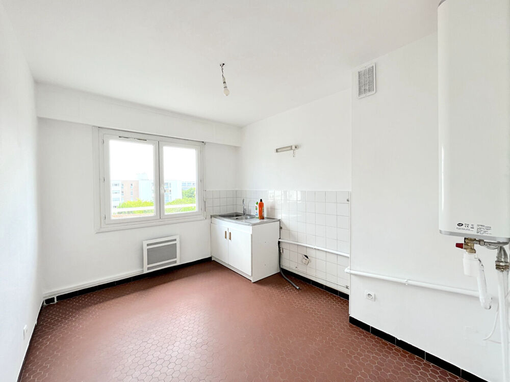 A LOUER APPARTEMENT T3 DE 67 M2 - BORDEAUX QUARTIER CHARTRONS