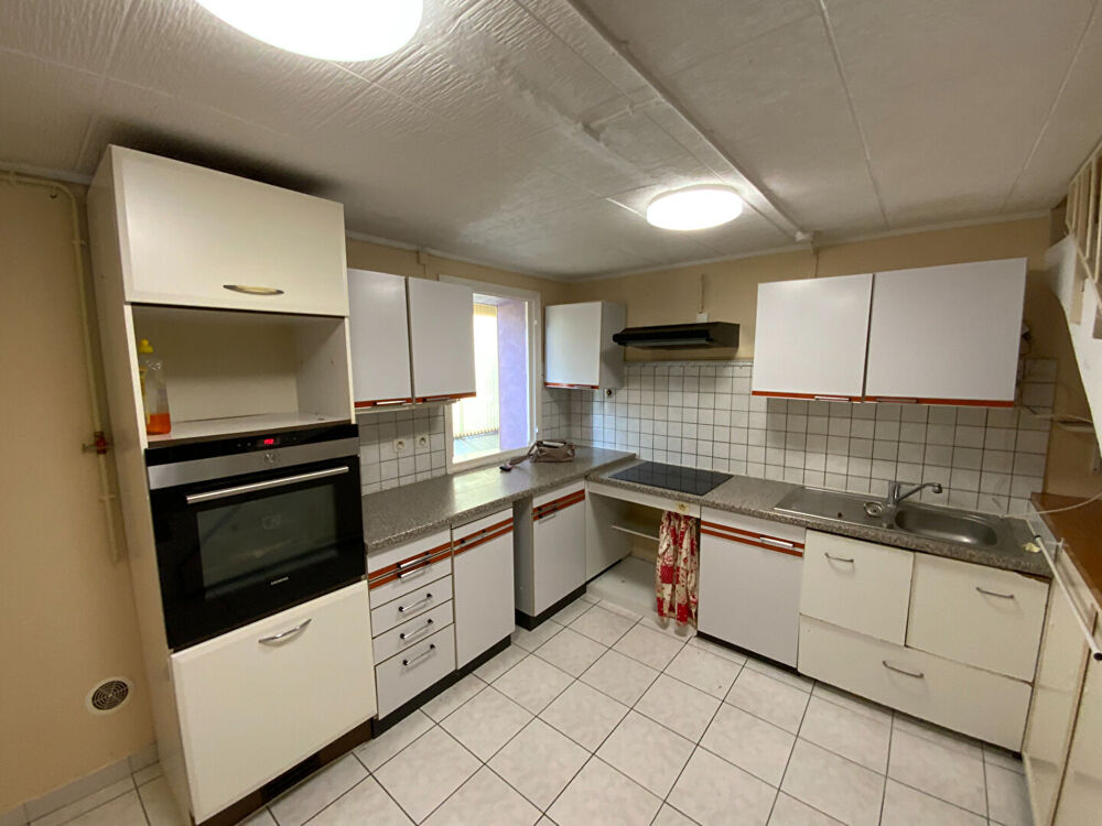 Vente Maison LE CREUSOT - Quartier résidentiel - Pavillon élevé sur sous-sol complet de 149 m² hab. (4 chambres). Le creusot