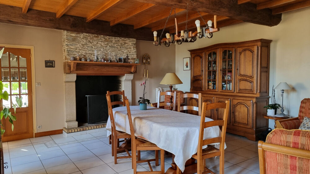 Vente Maison CÔTES-D'ARMOR, proche Loudéac, Charmant manoir du XVIIIe siècle, 4 chambres, à pied du village Treve