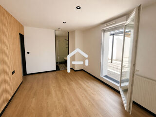  Appartement à louer 4 pièces 90 m²
