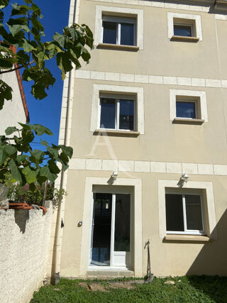 Location Maison Maison Saint Denis 5 pièce(s) 112.24 m2 Saint denis