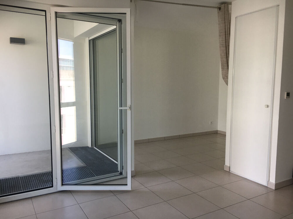 Location Appartement Nantes - Gare Sud,  Allée de la Bouscarle de Cetti Appartement 1 pièce 31 m² Nantes