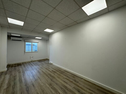   Bureaux Meaux 1 pièce(s) 24.97 m2 
