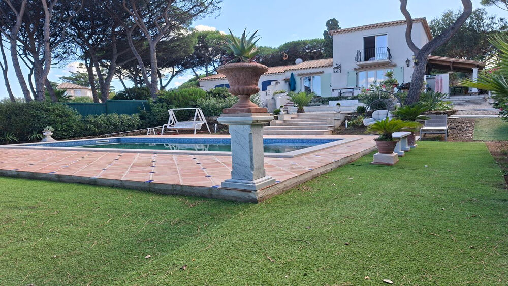 Sainte-Maxime - Villa rénovée T4, piscine, terrasse 200 m², jardin 677 m², 300 m de la mer