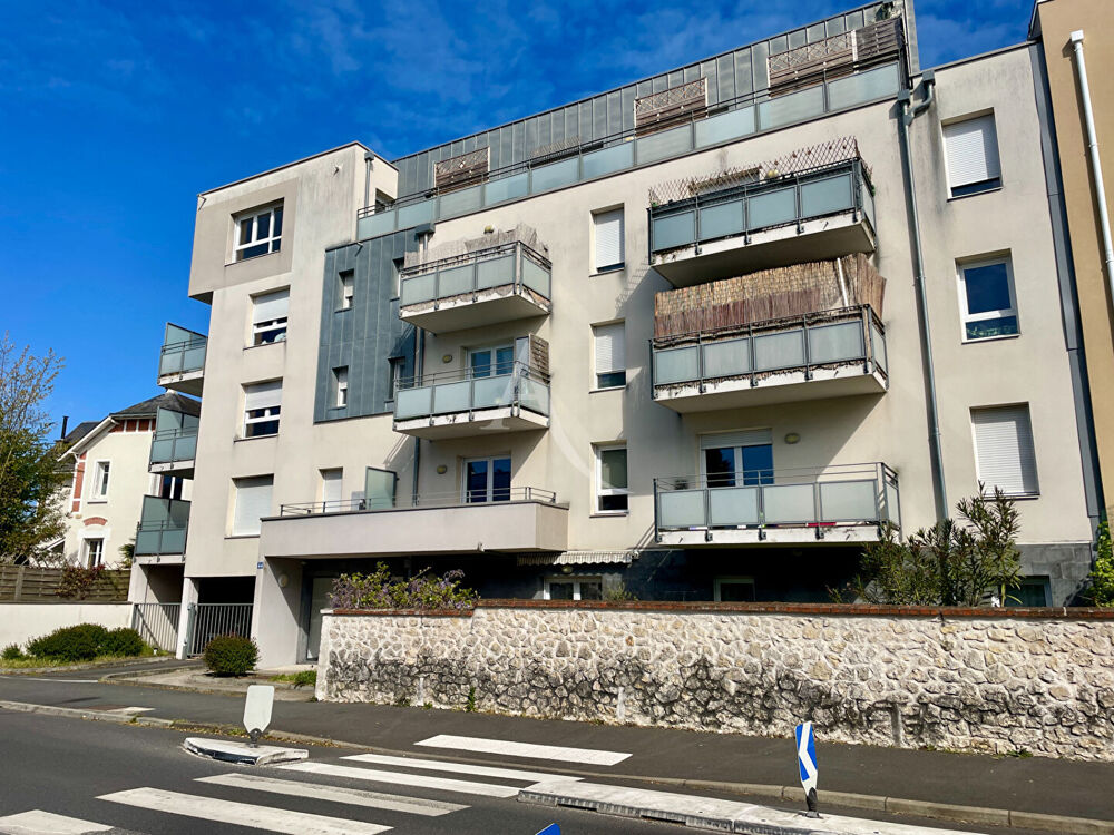 Appartement dernier étage Trois Pièces + Terrasse + Garage