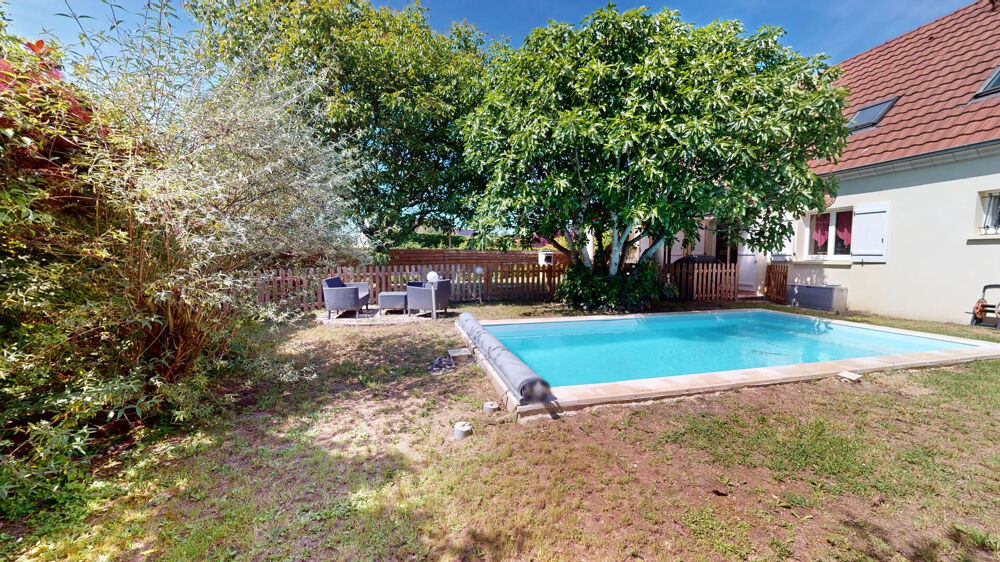 Maison 5 pièces 167 m² · à Fontenay le Vicomte · 167 m² · 420 000 €