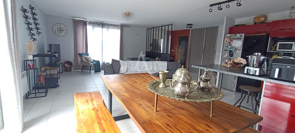 Vente Maison Maison de plain-pied 134 m2  à Hiers. Marennes hiers brouage