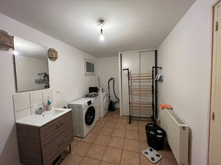  Immeuble � vendre 15 + pi�ces 464 m�