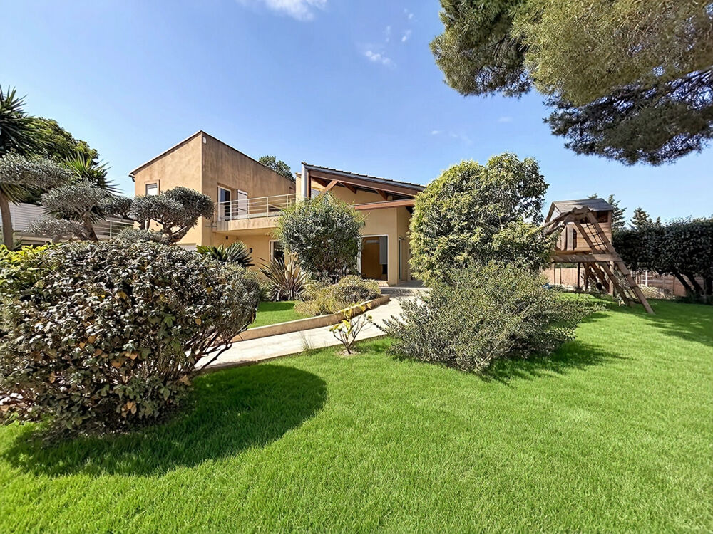 Maison 200 m² à vendre à Aubagne, 1470 m² terrain - Camp Major, Route d'Eoures