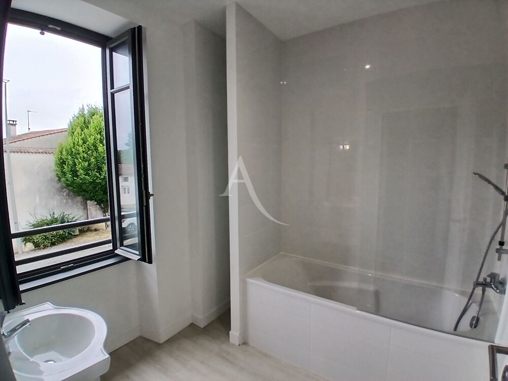 Vente Maison Maison Saint Hilaire De Villefranche 8 pièce(s) 190.34 m2 Description du bien Saint hilaire de villefranche