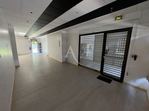 Local commercial avec vitrine - Centre-ville , rue l'allouette 1430 97300 Cayenne