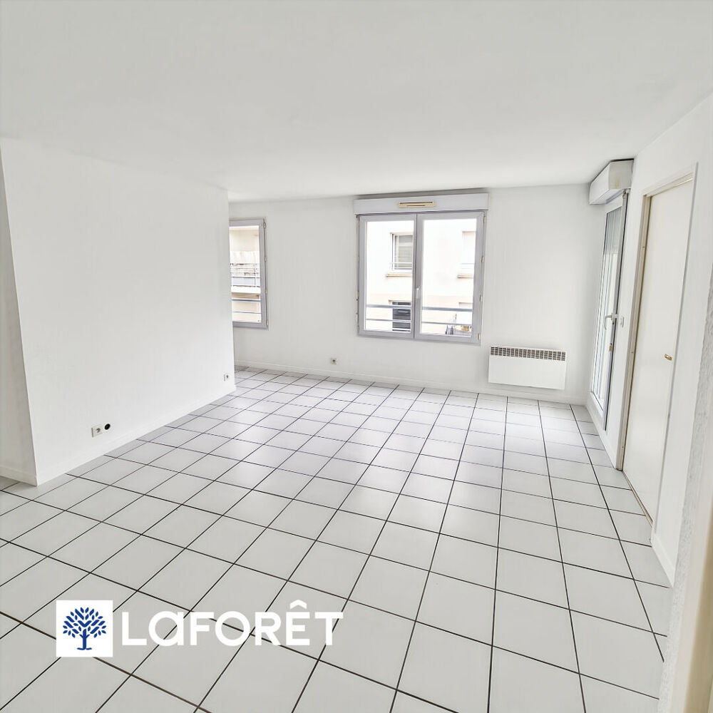 Location Appartement Appartement 3 pièces BIS calme à louer à Sainte Geneviève des Bois avec balcon et parking Sainte genevieve des bois