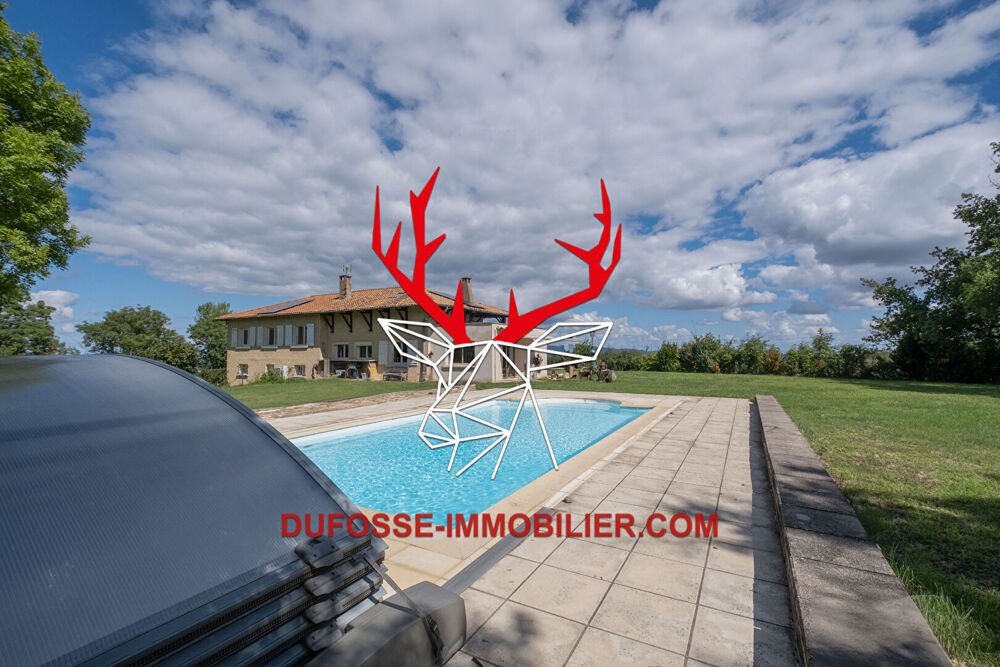 Maison spacieuse à vendre à Lentilly avec piscine et tennis