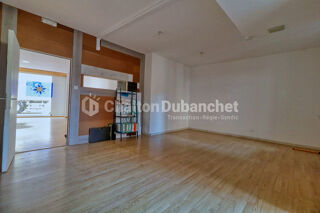   Roanne, Local commercial de 70.90 m² Roanne