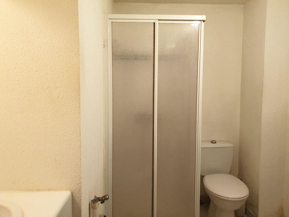 Location Appartement NIMES-LYCEE PHILIPPE LAMOUR - STUDIO 20.74 m2 EN REZ-DE-CHAUSSEE AVEC  FACILITÉ PARKING Nimes