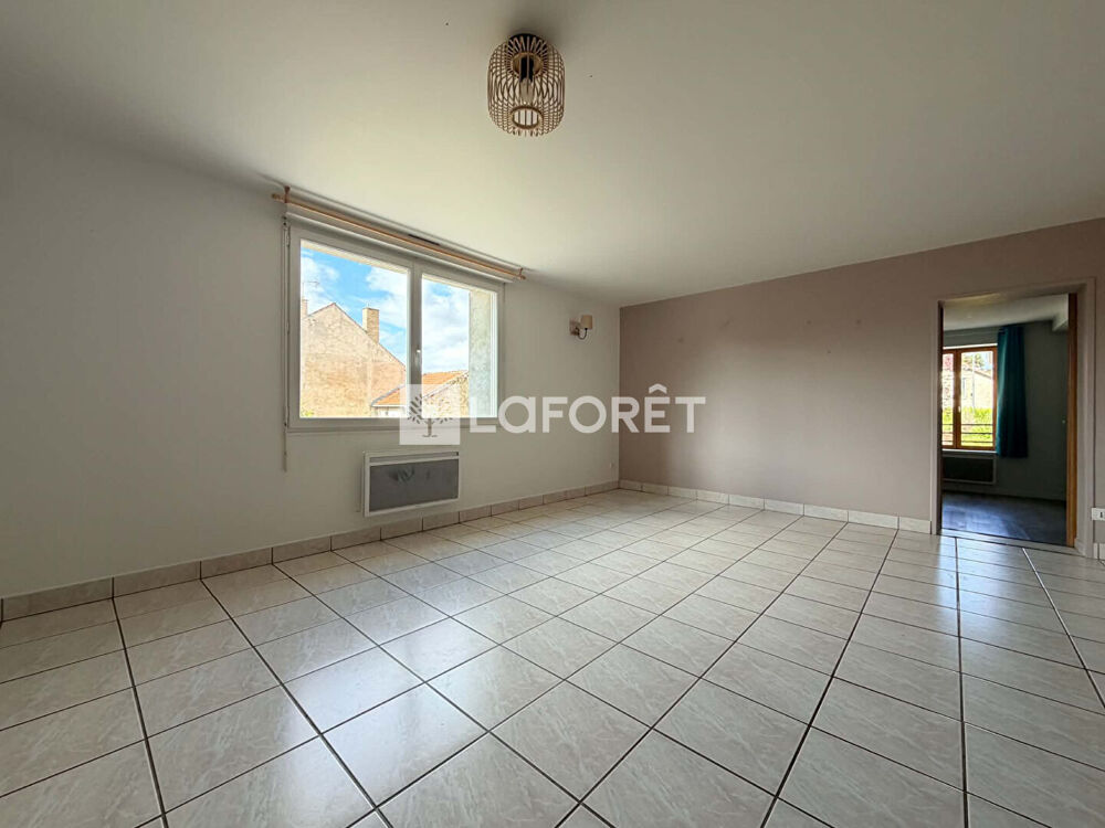 Location Appartement Appartement Juniville 3 pièce(s) 77.22 m2 Juniville