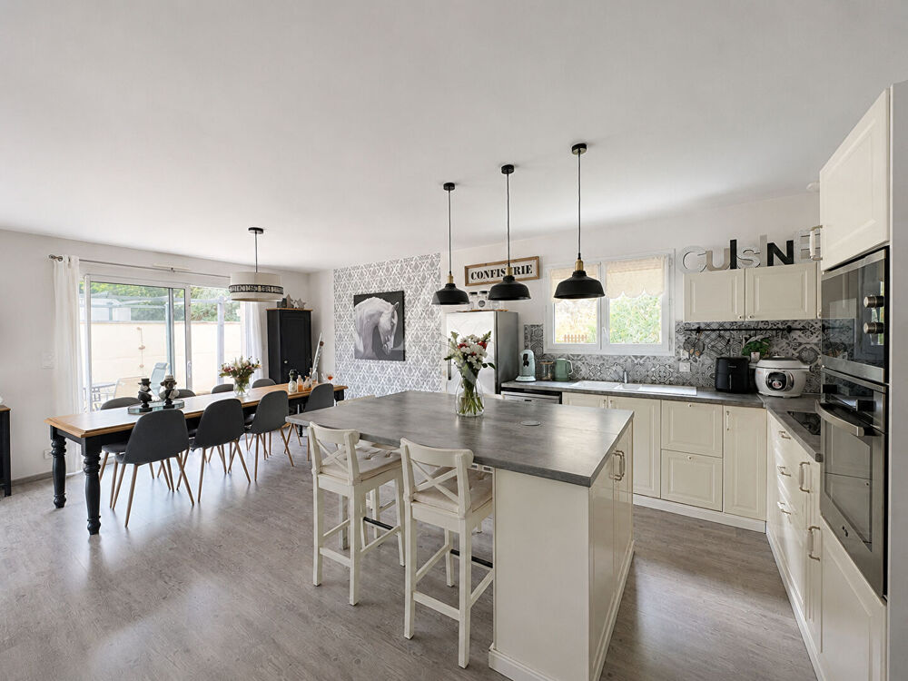 Vente Maison Maison de plain-pied de 2016 -Distré Distre