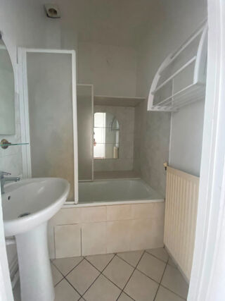  Appartement à louer 3 pièces 52 m²