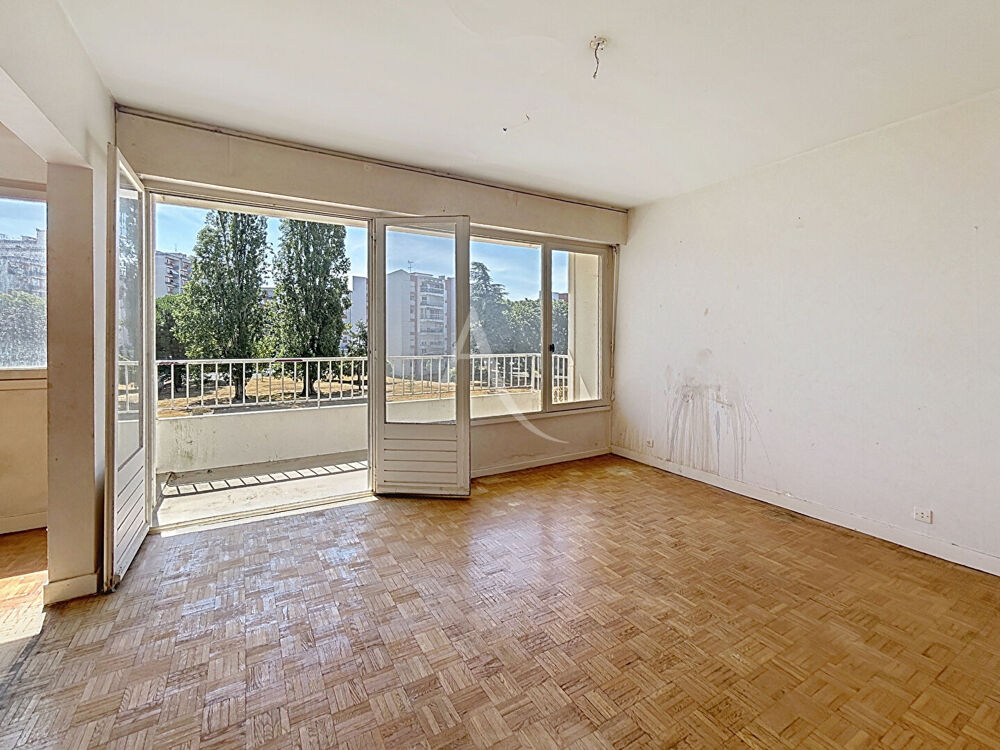 Appartement T3 de 70 m² évolutif en T4 , balcon et ascenseur , Fort potentiel , Angers