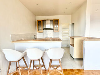  Appartement à louer 5 pièces 110 m²