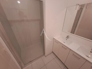  Appartement à louer 3 pièces 52 m²