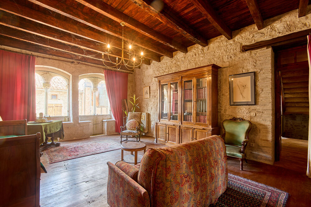 Vente Maison Élégante maison de village de charme avec volumes et éléments anciens préservés Lauzerte
