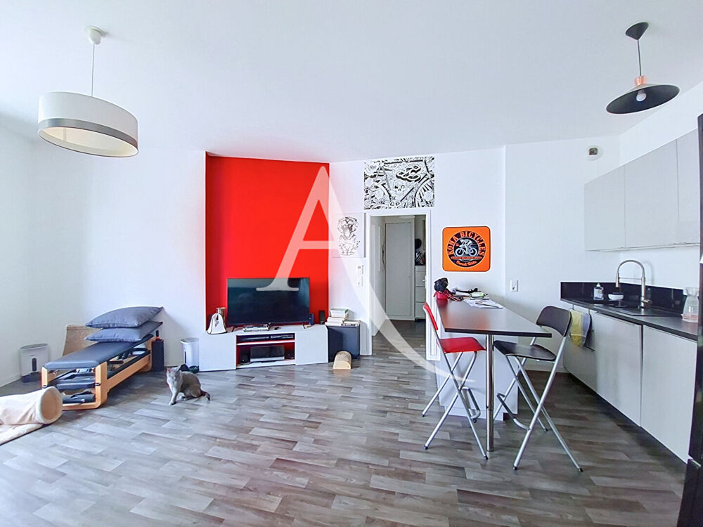 À VENDRE - MASSY OPÉRA - APPARTEMENT 3 PIÈCES AVEC EXTÉRIEUR - DOUBLE STATIONNEMENT DANS UNE RÉSIDENCE DE 2018