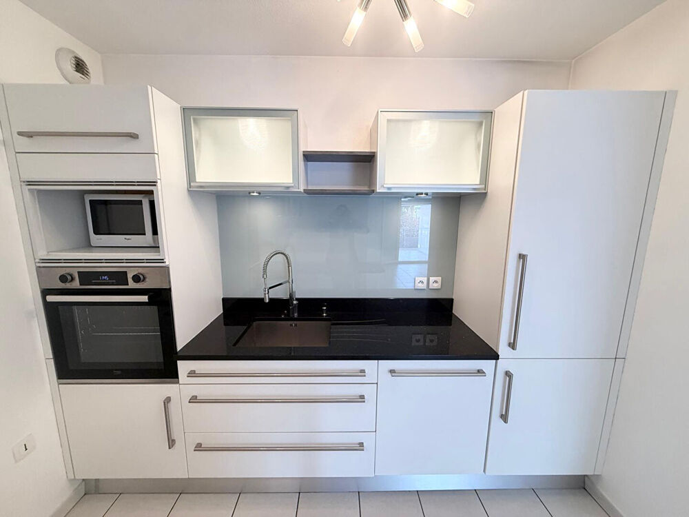 A vendre : Spacieux appartement avec véranda, cave, parking et garage à Roche-la-Molière
